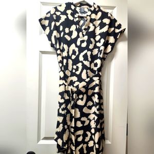 Emery Rose Black and Tan Dress with belt, Small
